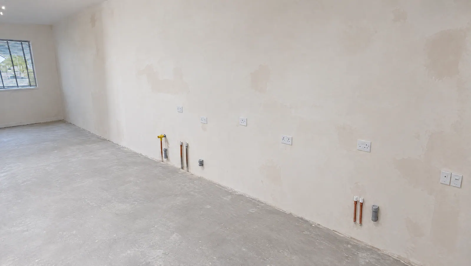 Cooking wall with hob and hood options: before (illustration)