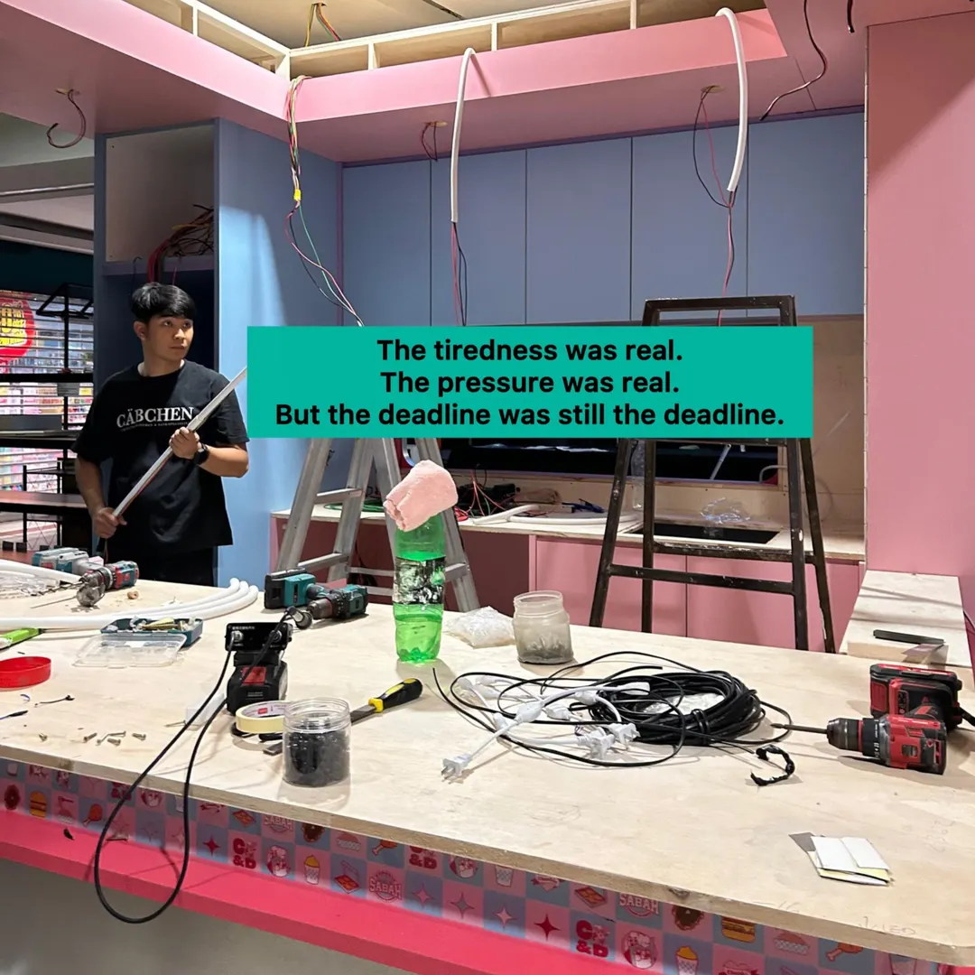 Real Cabchen fit-out at ITCC: the kiosk during construction